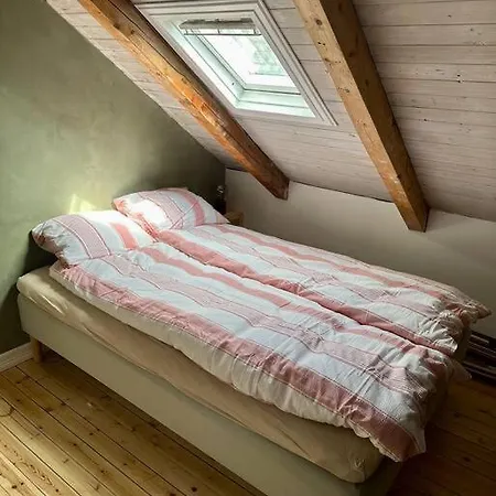 Cozy Townhouse Near Centrum דירה
