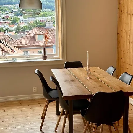 Cozy Townhouse Near Centrum דירה ברגן